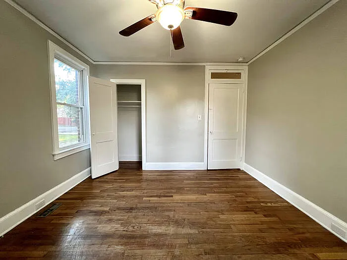 319 Howard St — Photo 34