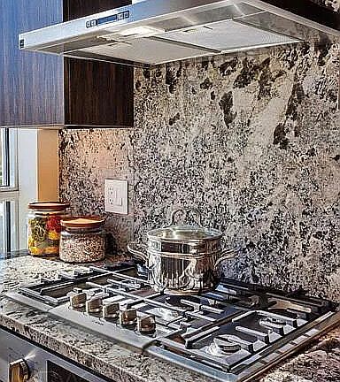 2nd image of 401 W Chicago Ave #2403