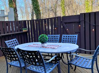 12132 Captiva Ct, Reston, VA 20191