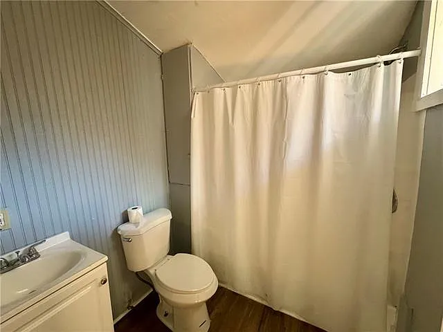 2124 Rev John Raphael Jr Way #B — Photo 8