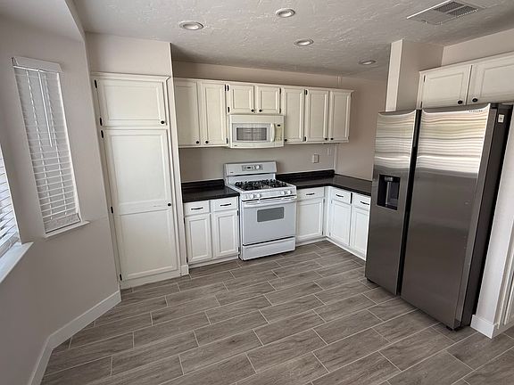 4th image of 5416 Rock Creek Ln