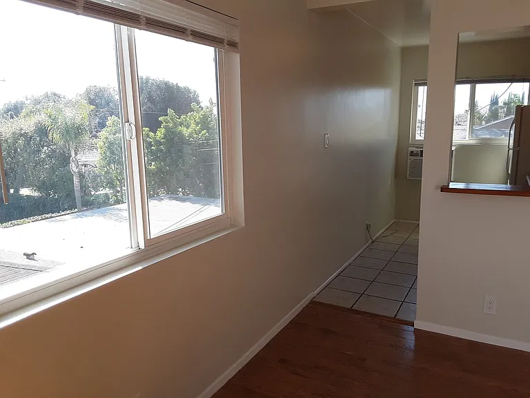 111 S Mockingbird Ln — Photo 10