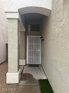 3 bed, 2.5 bath, 1766 sqft, $2,300 — Photo 3
