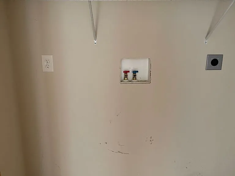 Hidden Brook Apartments — Photo 34