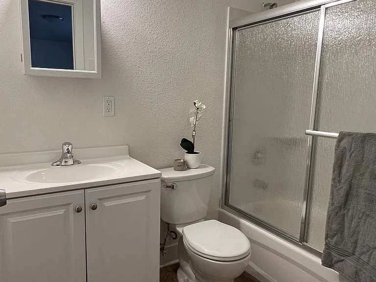 1031 Moss Rd — Photo 14