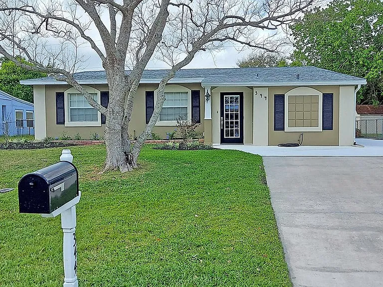 344 Vesta Cir — Photo 2