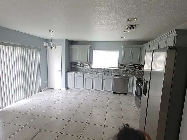 4654 Caverns Dr — Photo 9