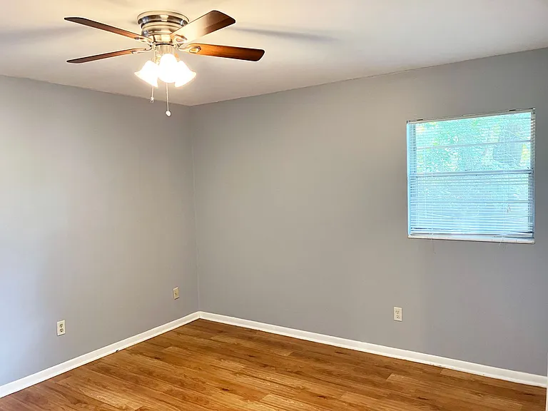 3504 NW 51st Ave — Photo 12