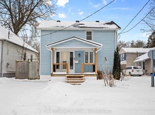 16 Centre St, Saint Thomas, ON N5R2Z2