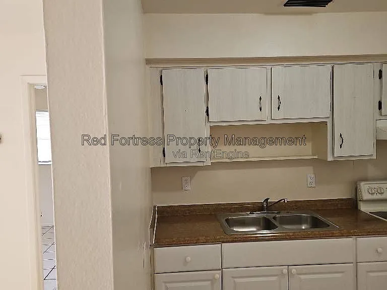 3816 Desoto Ave — Photo 3