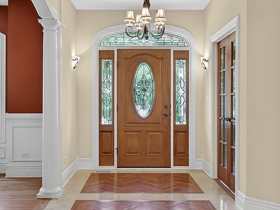 3rd image of 715 Marston Ave