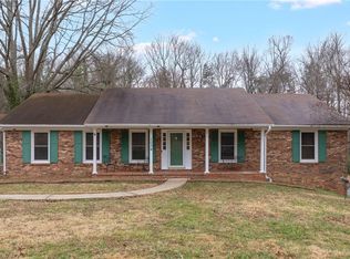 1034 Pine Knolls Rd, Kernersville, NC 27284
