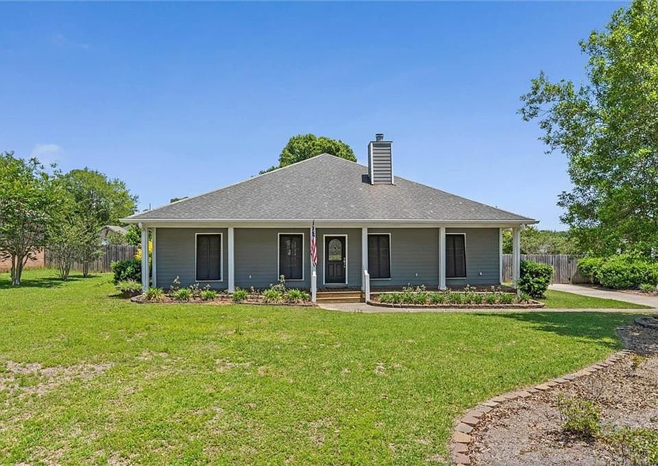 1st image of 18948 Summer Oaks Pl