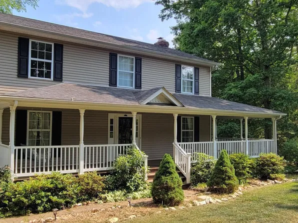 1515 Desert Rd, Reva, VA 22735