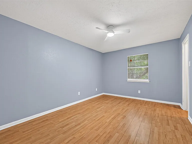6715 Greenvale Ln — Photo 37
