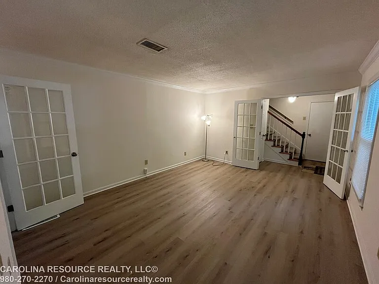 4535 Dawnwood Dr — Photo 2