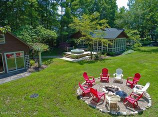 8935 Warren Woods Rd, Union Pier, MI 49116