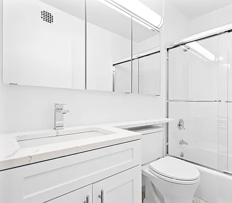 Rented by Bond New York | media 5
