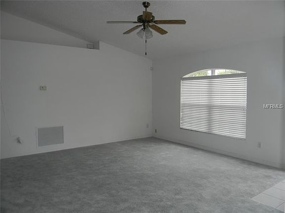 2nd image of 914 W Embassy Dr