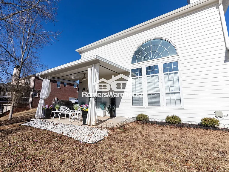 1900 Enfield Ct — Photo 49