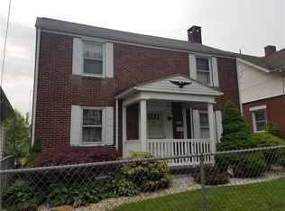 212 N 6th St, Youngwood, PA 15697
