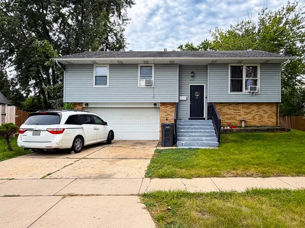 953 Miller Ave, Streamwood, IL 60107