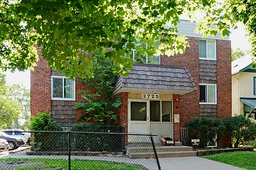 2725 Pleasant Ave Photo 1
