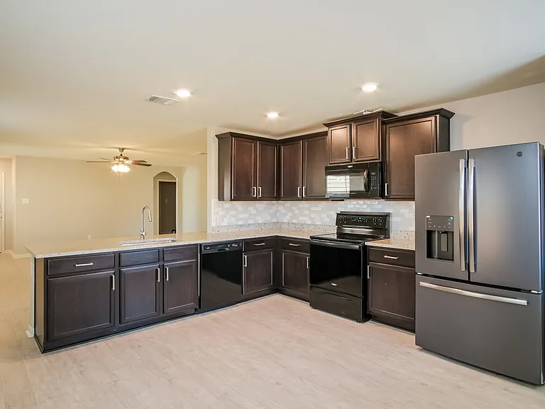 1532 Amy Dr — Photo 6