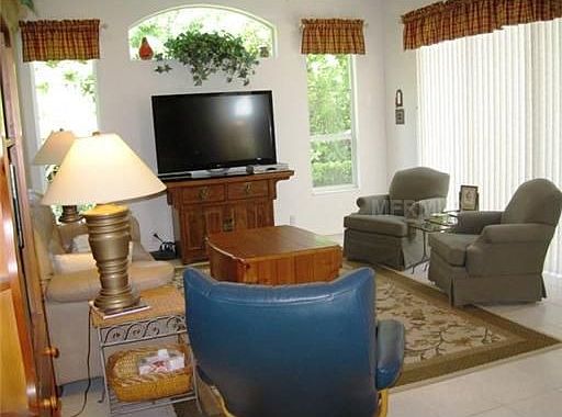 2nd image of 1217 Reserve Dr