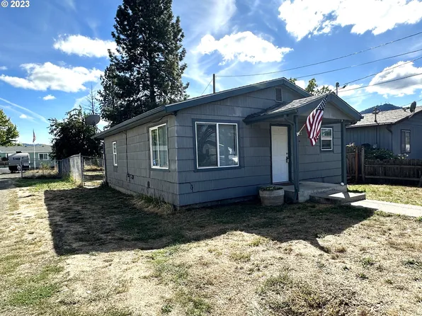 1344 Sunset Ln, Sutherlin, OR 97479