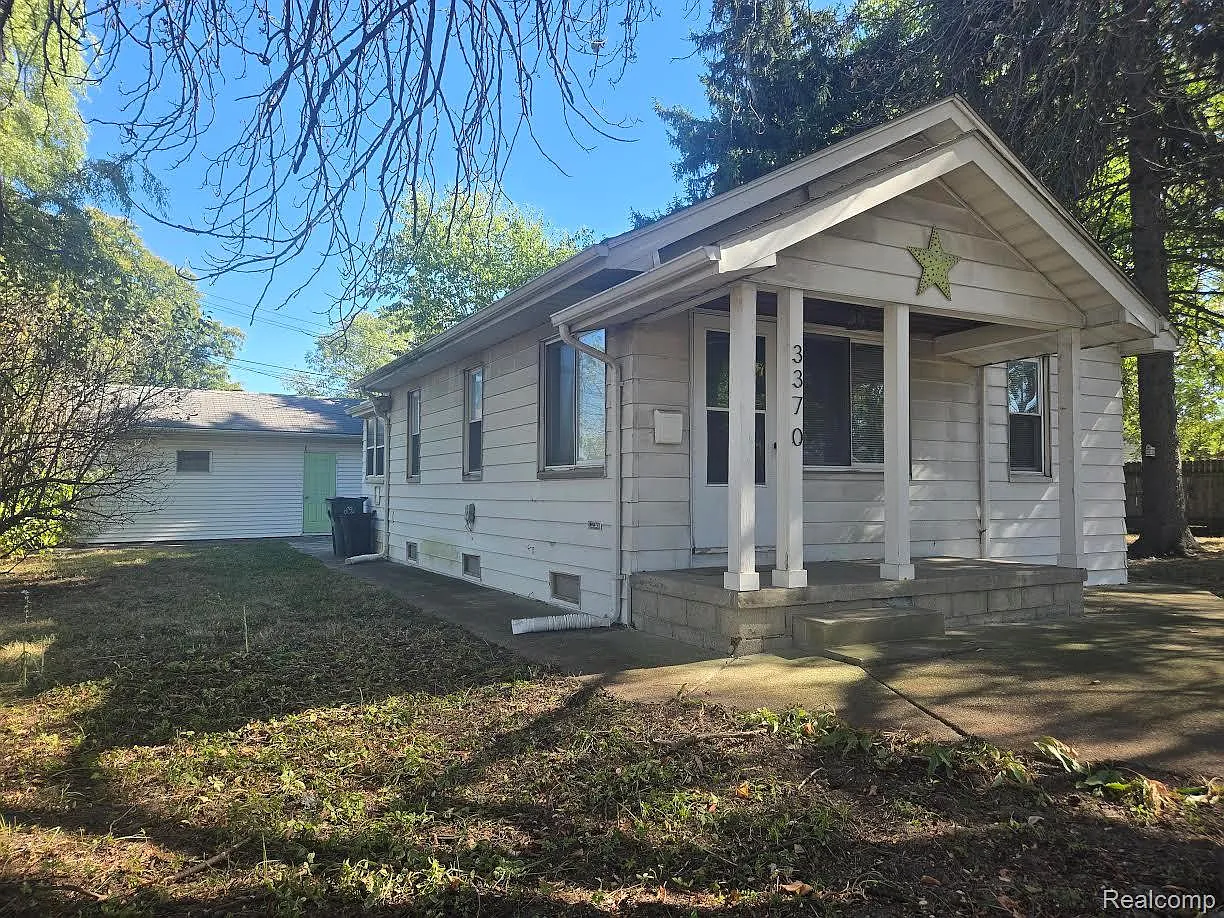 3370 Harris St photo 1