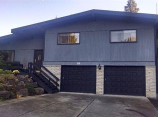 1350 Hillcourt St, Medford, OR 97504