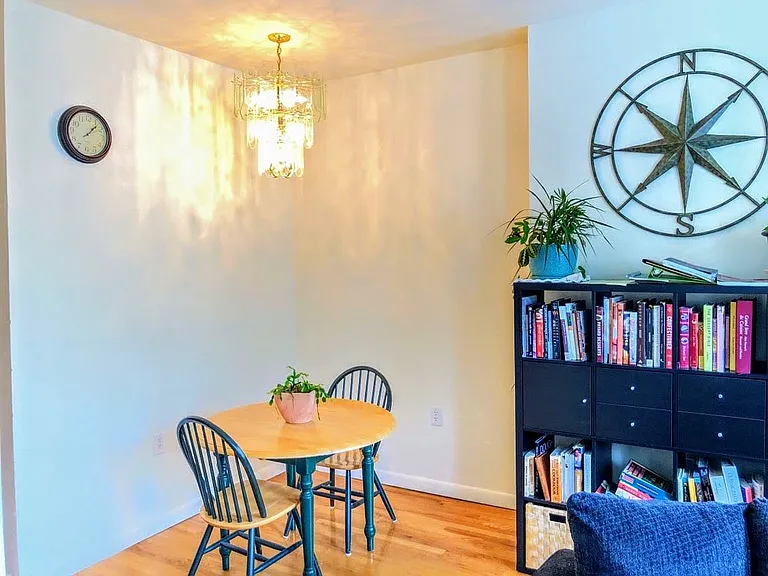 496 Pavonia Ave #B3 — Photo 7
