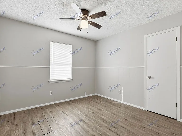 217 Joyce St #B — Photo 11