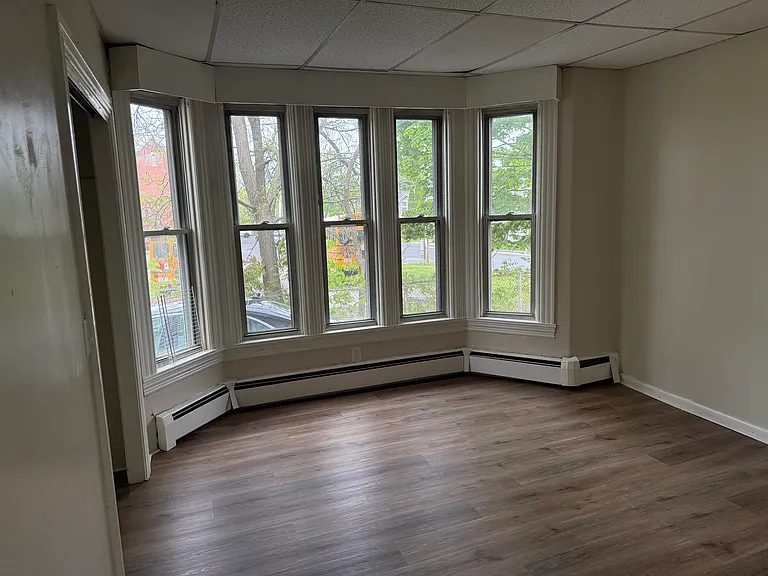81 Bank St #A — Photo 8