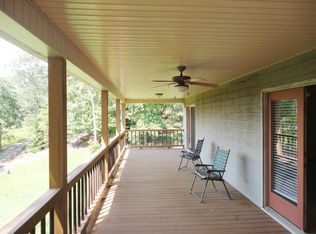 300 Hickory Hills Ln, Hayesville, NC 28904