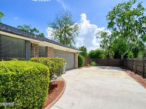 5th image of 2245R Kensington Ln