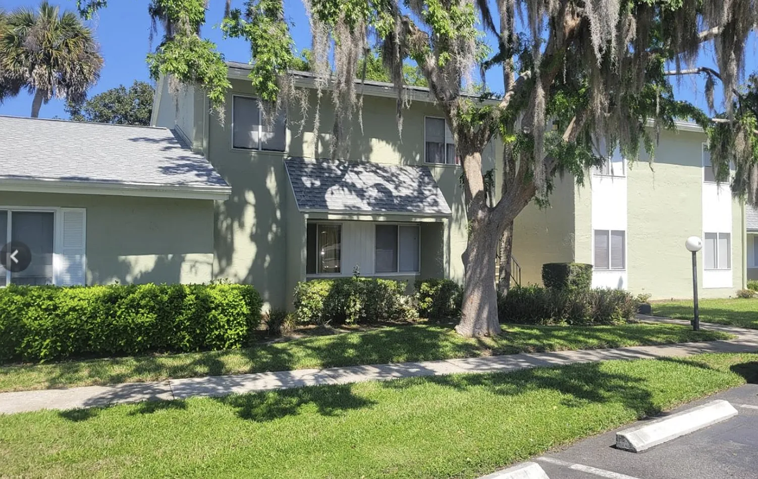 2 bed, 1072 sqft, $1,650 — Photo 1