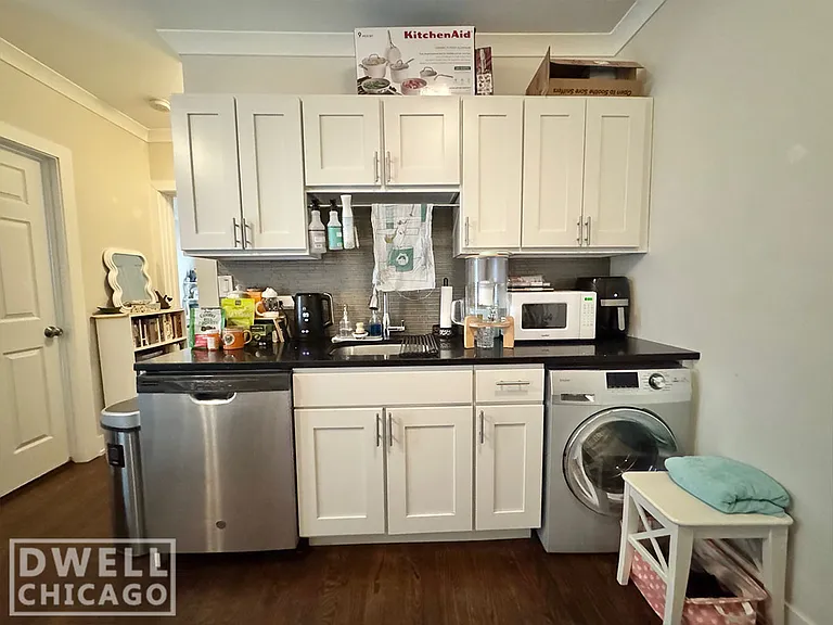 4216 N Clark St #1 — Photo 2