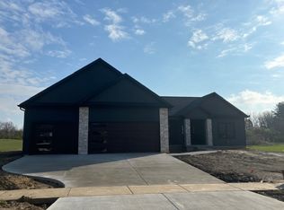 606 Beacon Hill Cir, Urbana, IL 61802