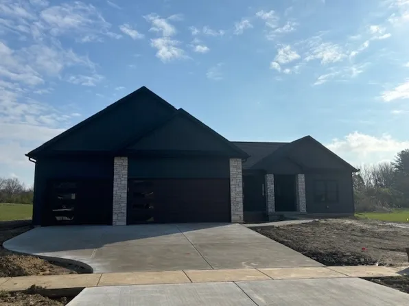 606 Beacon Hill Cir, Urbana, IL 61802
