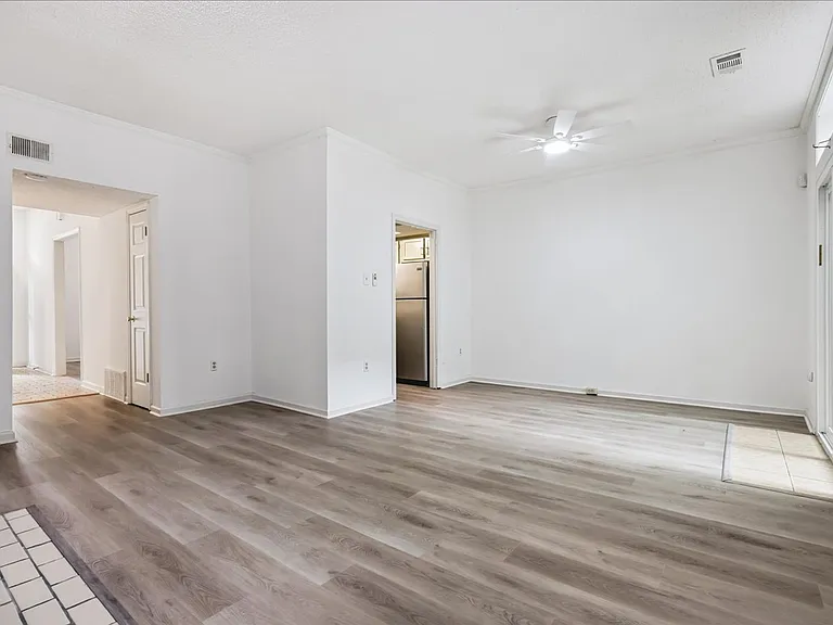 1694 Belvedere Ct — Photo 8