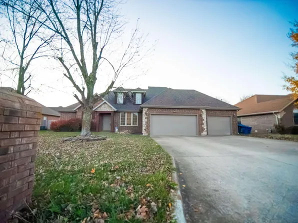 709 N Milton Drive, Nixa, MO 65714