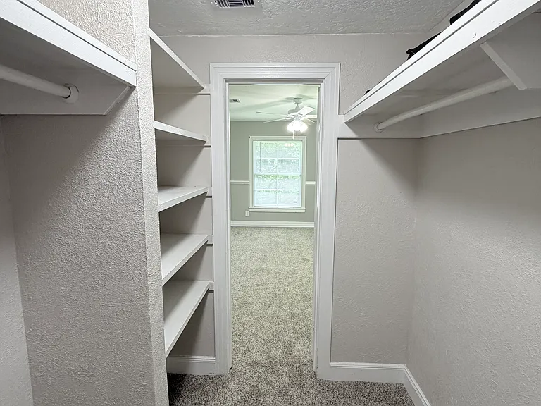 809 Beecher St — Photo 19