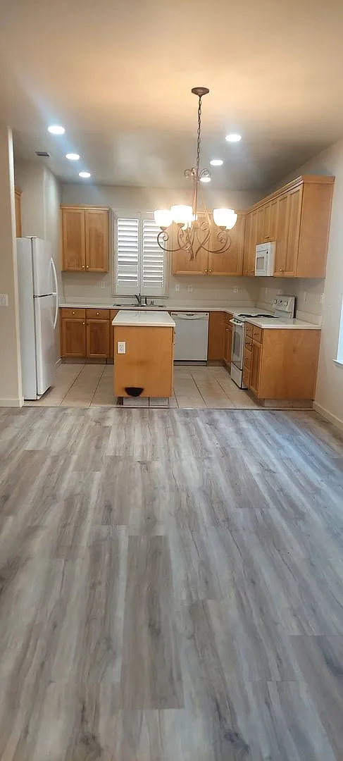 1382 Rincon, Merced — Photo 4
