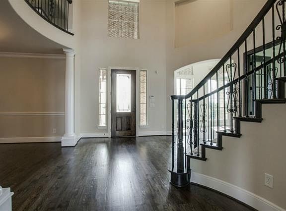 4th image of 6701 Havenhurst Ct