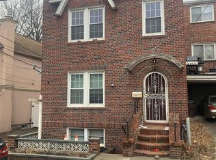 6621 53rd Rd, Maspeth, NY 11378