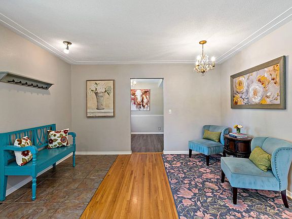 4th image of 6017 Birchcrest Dr