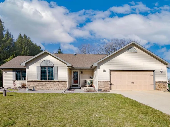 9951 North Clear Lake Road, Milton, WI 53563