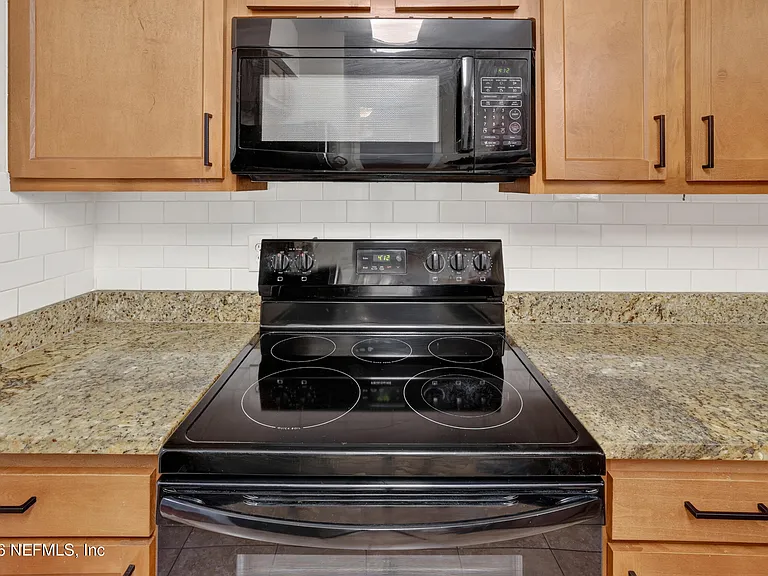 1757 El Camino Rd #4 — Photo 9